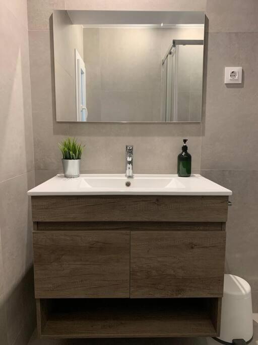 Apartamento Nuevo, 3 Dormitorios Con Terraza Granada Kültér fotó